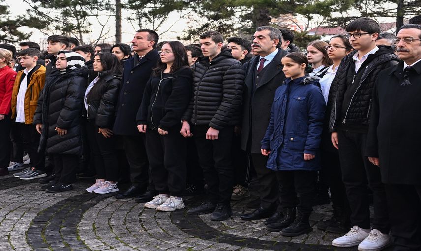 Milli Eğitim Bakanı Yusuf Tekin, depremin 1. yılında anma programına katıldı