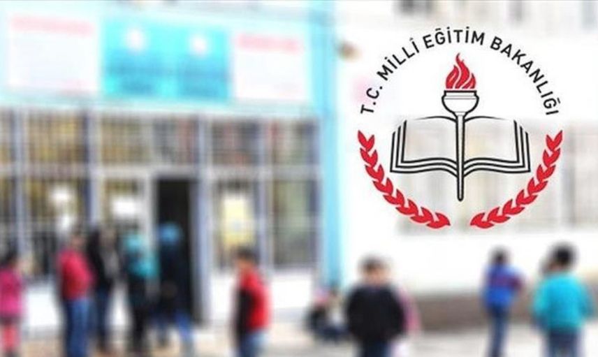 Milli Eğitim Bakanlığı'ndan yeni karar: "Okul önlerinde seyyar satıcıların satış yapması yasaklanacak"