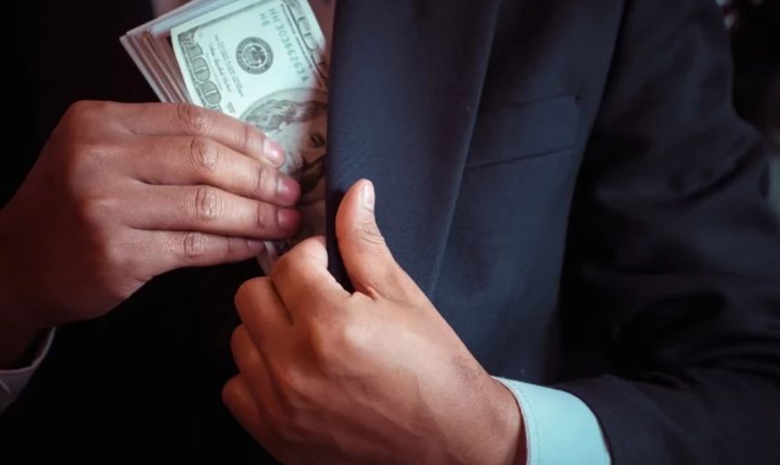 Milyon dolarlık vurgunun altından müdürler çıktı!