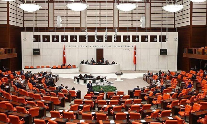 Milyonlar nefeslerini tuttu: EYT görüşmeleri Meclis’te yeniden başlıyor! İlk maaş tarihi belli oldu