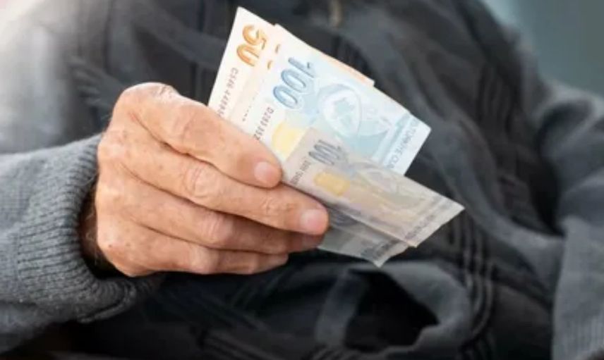 Milyonlarca Emekliyi İlgilendiriyor: Emekliyi Üzen Yeni Düzenleme! İşte Detayları...