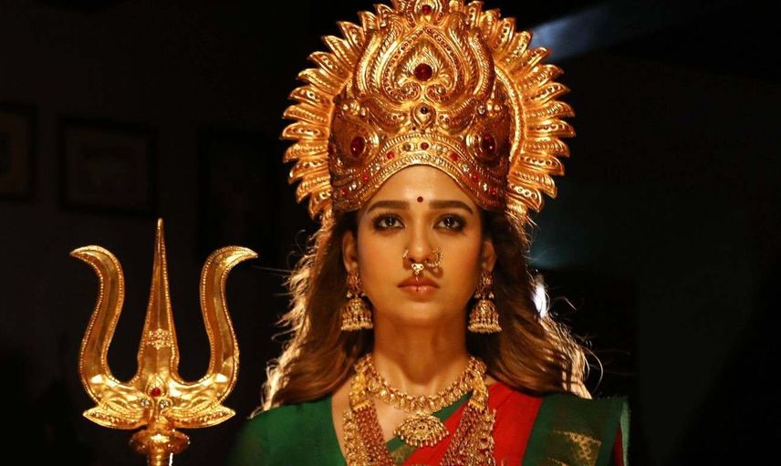 Mookuthi Amman film konusu ve oyuncuları