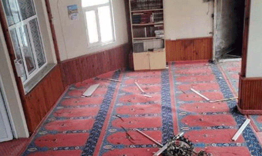 Muğla’da Caminin Minaresine Yıldırım Düştü: Kapı ve Pencere Camları Kırıldı!