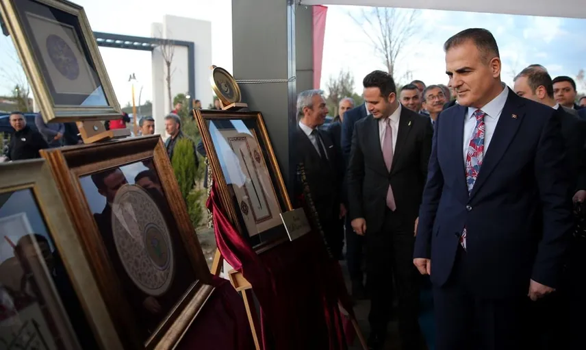 Muğla'da Hat, Tezhip ve Ebru Sergisi Açıldı