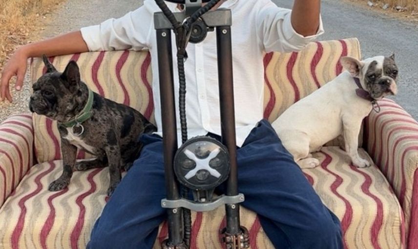 Muğla'da Skutere Koltuk Monte Eden Genç, Köpekleriyle Yolculuk Yaptı