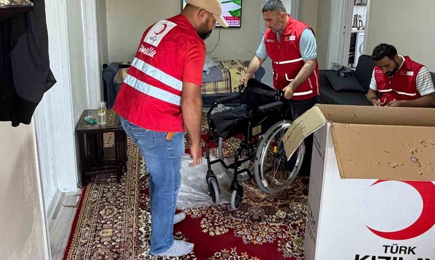 Muradiye Kızılay’ı engelleri kaldırmaya devam ediyor