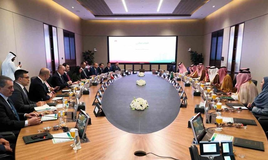 Murat Kurum, Suudi Arabistan'da bakanlar ile görüşerek iş birliği anlaşması imzaladı