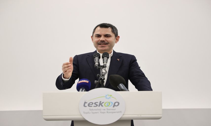 Murat Kurum’dan İBB’ye sert sözler: “'Bizim bedelini ödediğimiz billboardları hangi adaletle söküyorsunuz?”