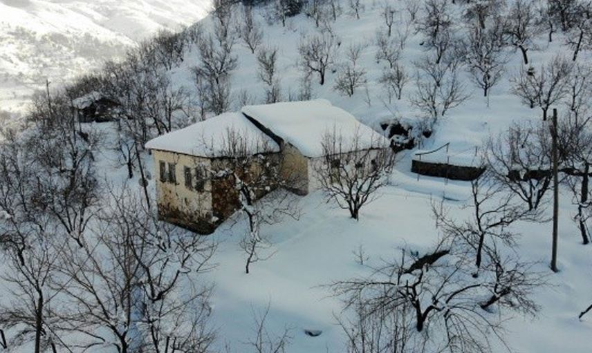 Muş'ta Kar Kalınlığı 1 Metreyi Aştı: Tek Katlı Evler Kara Gömüldü!