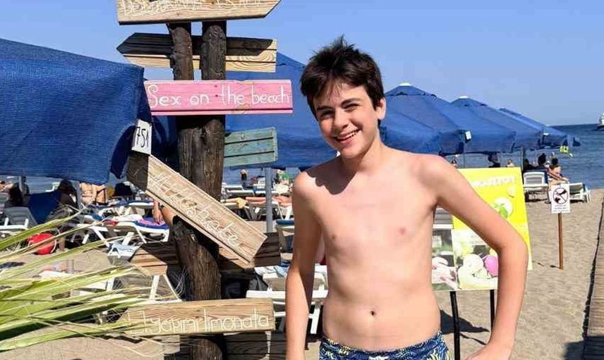 Mustafa Konak, yaz tatilini Bodrum’da geçiriyor ve yeni projelere hazırlanıyor