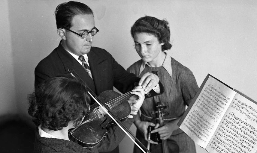 Müzik öğretmeni nasıl olunur? Müzik öğretmeni olmak için hangi bölüme, hangi üniversiteye gitmek gerekir?
