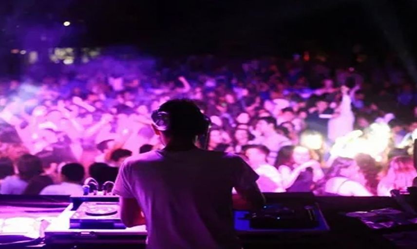 Müzik yayın saati 01.00’a kadar uzatıldı! İçişleri Bakanlığı’nın açıklayacağı müzik yayınına usul ve esasların belirlendiği genelgeyi valiliklere ulaştırdı.