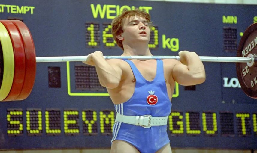 Naim Süleymanoğlu kimdir, nereli ve kaç yaşında? Naim Süleymanoğlu neden öldü, kaç kilo kaldırdı? Cep Herkülü Naim Süleymanoğlu hayat hikayesi ve kariyeri