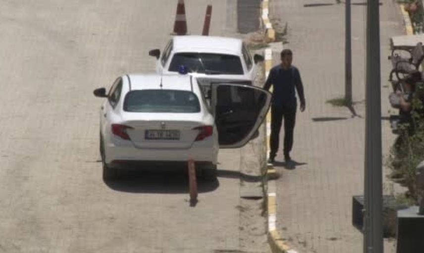 Nasuh Mahruki gözaltına alındı