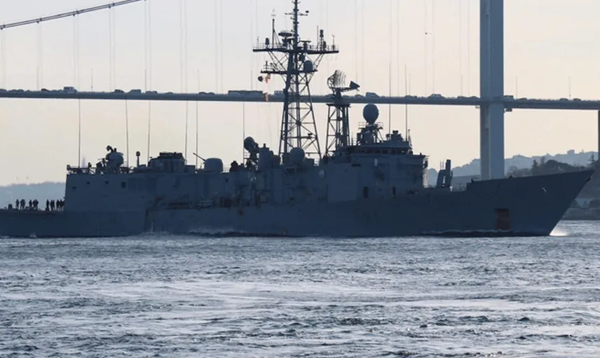 NATO'ya Bağlı Alman Savaş Gemisi Çanakkale Boğaz'ında