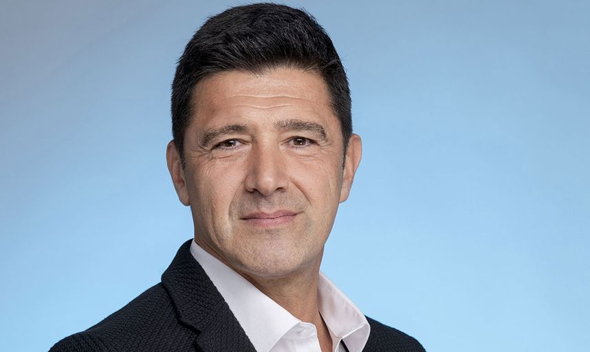 Neler Oluyor Hayatta'nın başarılı sunucusu Hakan Ural, canlı yayında aldığı acı haberle yıkıldı