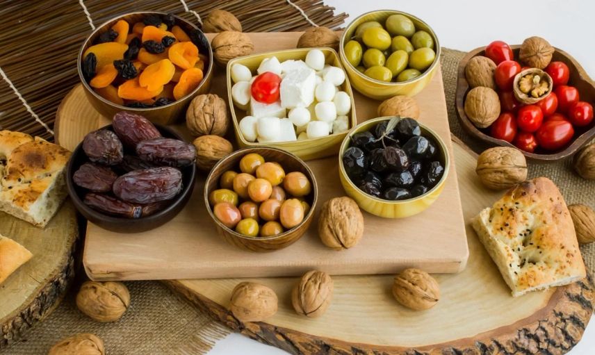 Neler tüketilmeli? Nelerden kaçınılmalı? İşte Ramazan ayında mide hastalarının dikkat etmesi gereken Öneriler…