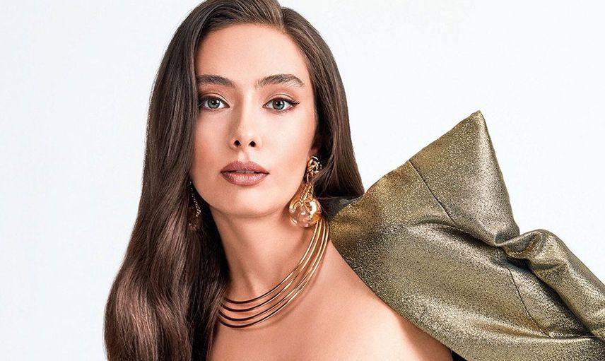 Neslihan Atagül Paylaştı Yer Yerinden Oynadı