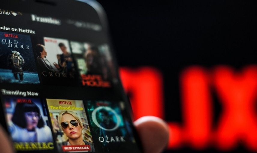 Netflix’ten Ne izlesem? diye düşünenlere çözüm Bir Şeyler Oynat özelliği
