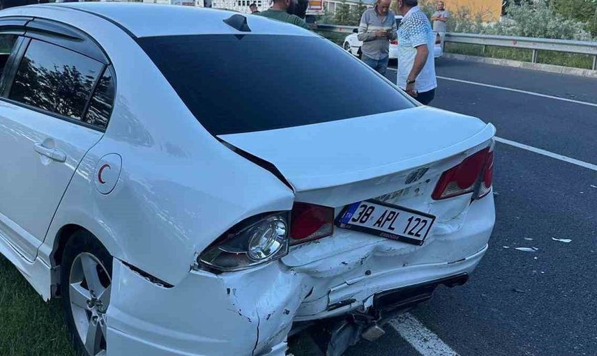 Nevşehir'de Zincirleme Trafik Kazası: 5 Yaralı