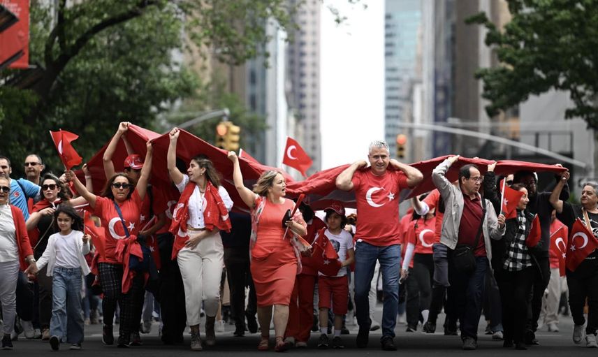 New York’ta 41. Geleneksel Türk Günü Yürüyüşü Coşkuyla Gerçekleştirildi