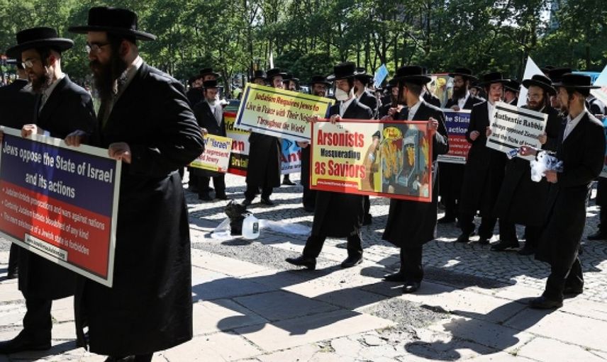 New York'ta Yahudiler İsrail'in Filistin'e Zulmünü Protesto Etti