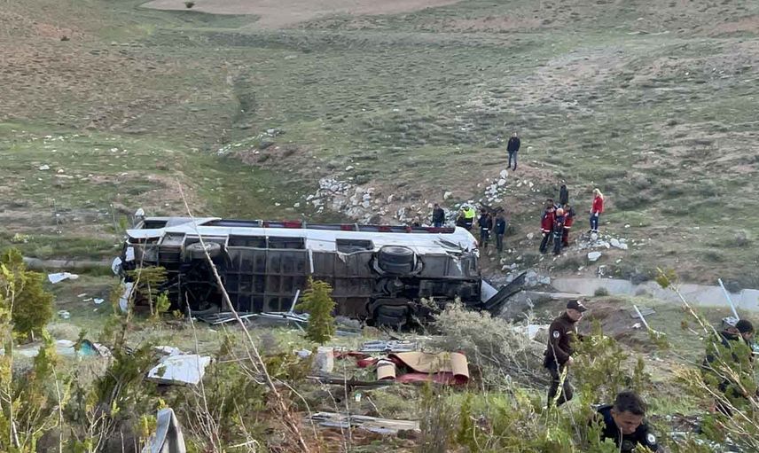 Niğde kazasında hayatını kaybeden öğrencilere yönelik insanlık dışı sözler: "Üç oy gitti, iyi olmuş"