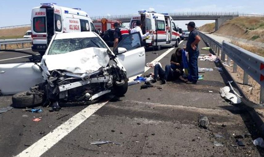 Niğde Yolunda Zincirleme Kaza: 11 Yaralı