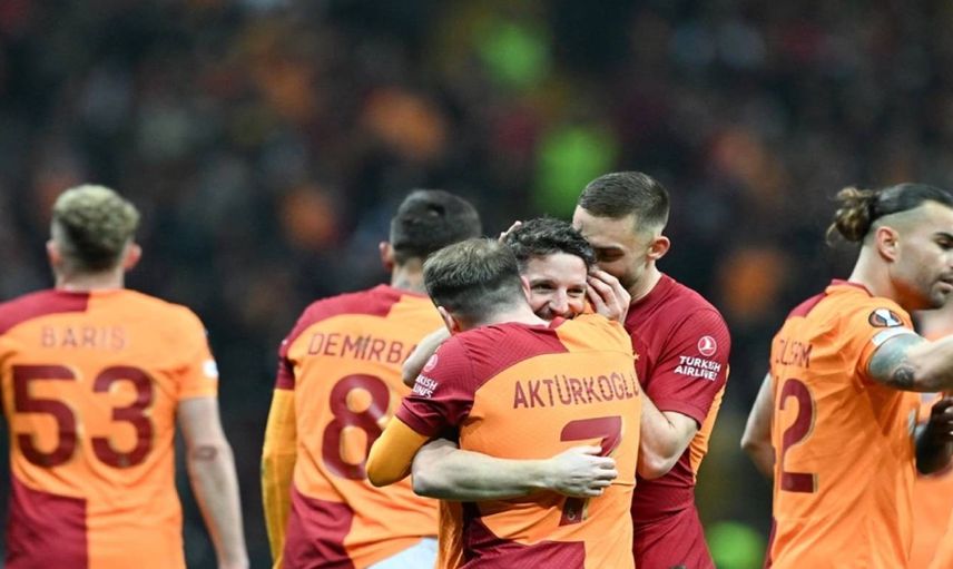 Okan Buruk kötü haberi açıkladı: Galatasaray’a yeni transferden şok