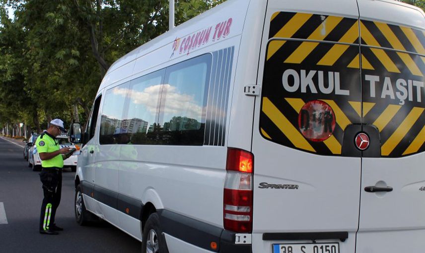 İstanbul'da Okul Servislerine Denetim: Birçok Sürücülere Cezai İşlem Uygulandı!