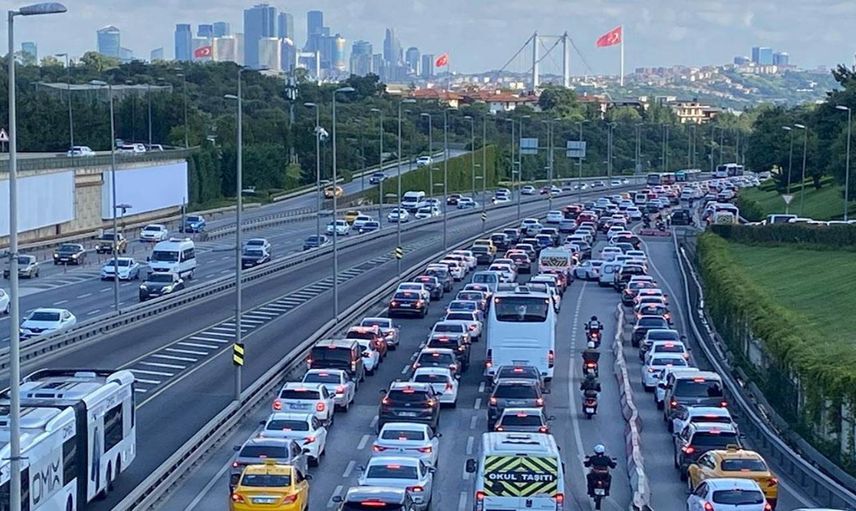 Okullar açıldı: İstanbul’da trafik yoğunluğu arttı