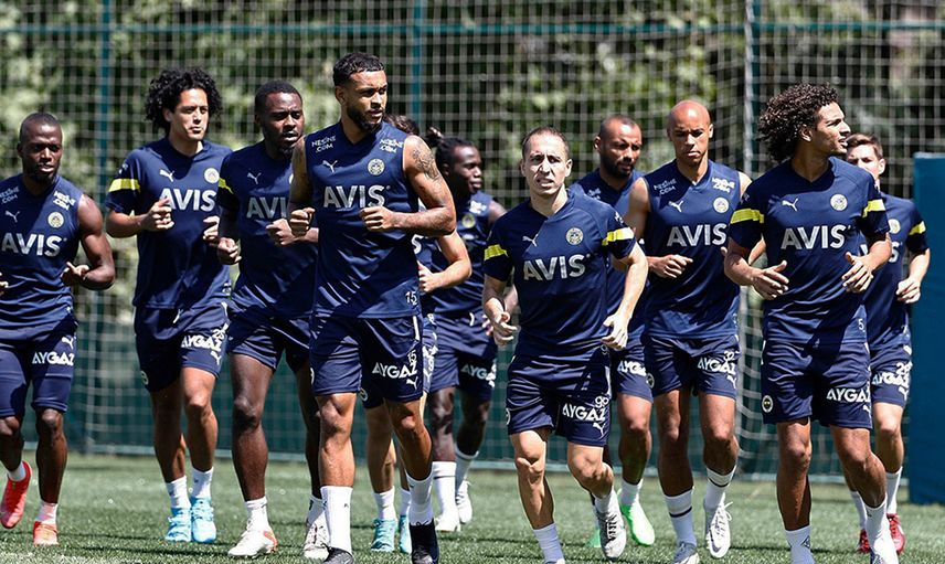 Ömer Üründül Fenerbahçe'nin yeni sezon öncesinde yollarını ayırması gerektiği futbolcuları söyledi
