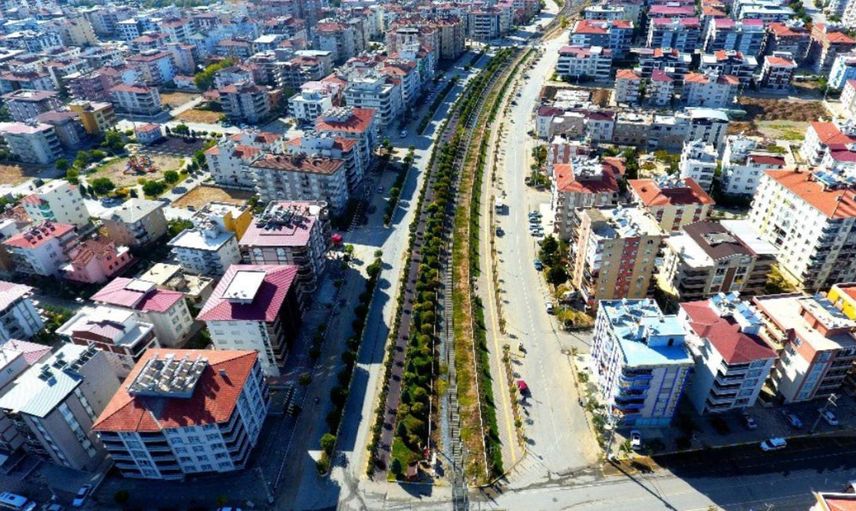 Önce Tekirdağ’da sonra İzmir’de: Depremzedeler yine dışarı atıldı