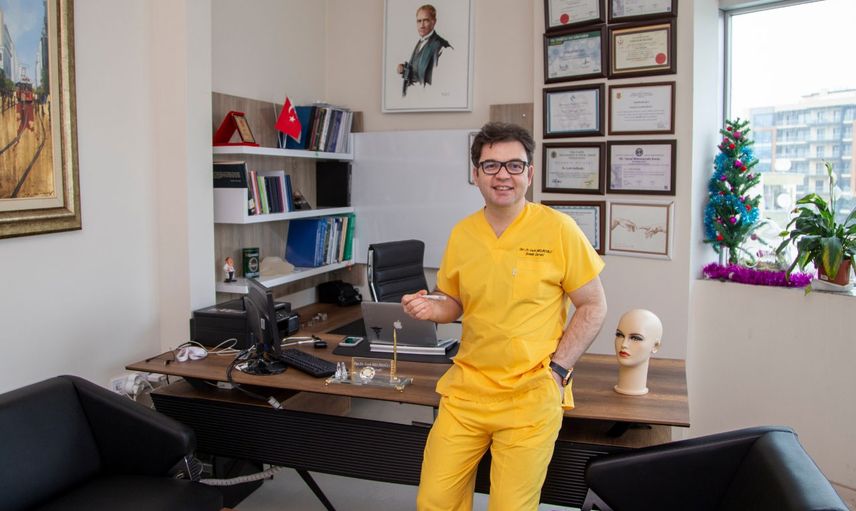 Op.Dr. Cenk Melikoğlu Burun estetiğinde bu detay önemli