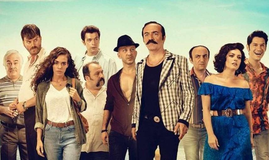 Organize İşler Sazan Sarmalı film konusu ve oyuncuları