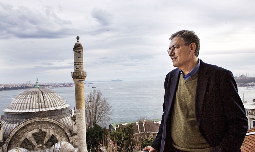 Orhan Pamuk Kimdir?
