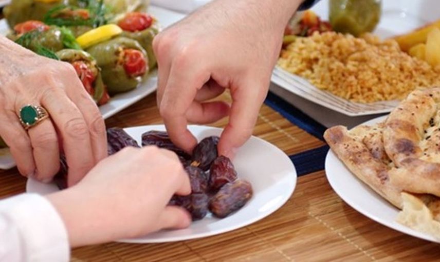 Oruçluyken parfüm koklamak orucu bozar mı? Orucu bozan durumlar nelerdir?
