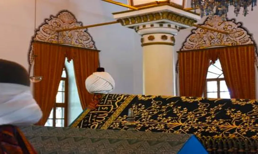 Osman Gazi ve Orhan Gazi'ye Saygı Nöbeti