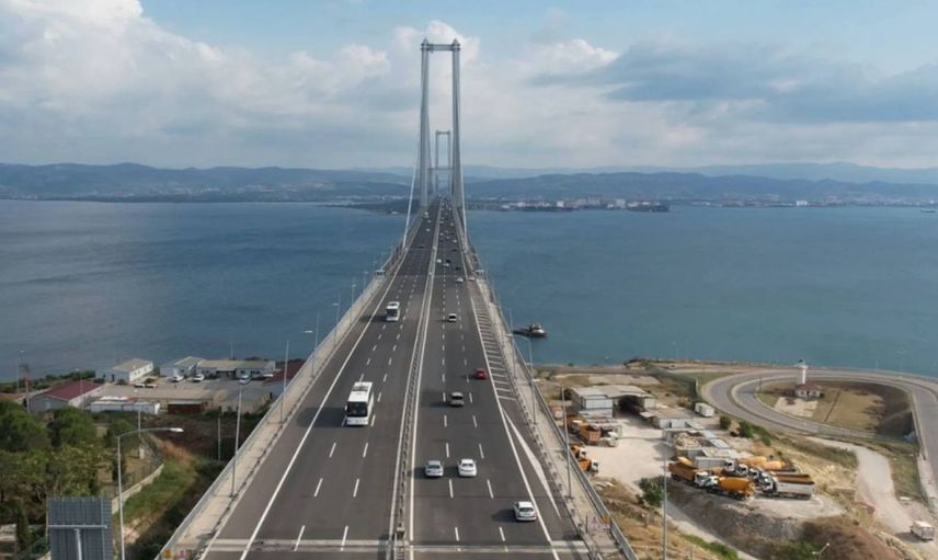 Osmangazi Köprüsü’nde korkutan dakikalar: Çok sayıda aracın tekeri aynı anda patladı
