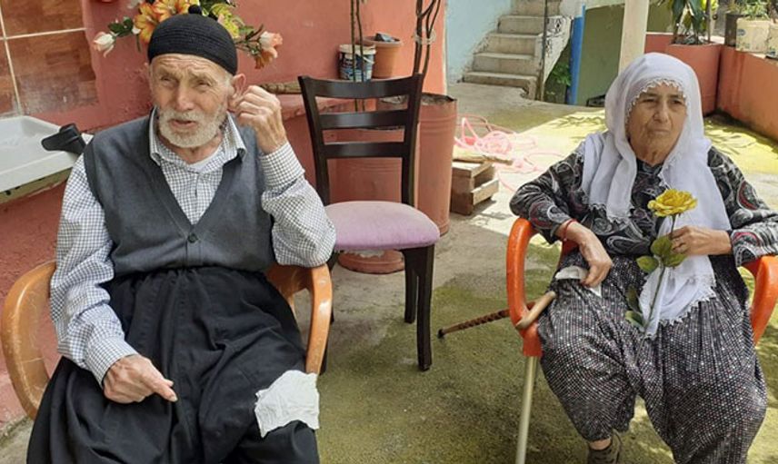 Osmaniye’de 90 Yaşındaki Çift Koronavirüsü Yendi