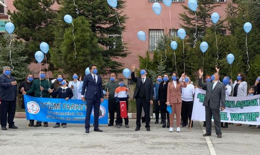 Otizmli Öğrenciler Farkındalık Gününe Özel Mavi Balon Etkinliği Düzenledi