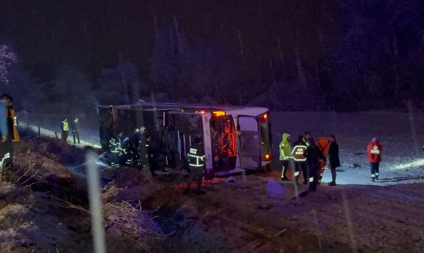 Otobüs devrildi, felakete yol açtı: 6 ölü, onlarca yaralı