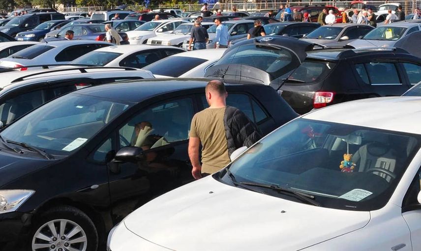 Otomobil almayı düşünenler dikkat: Kredi hamlesi sonrası değişim yaşandı