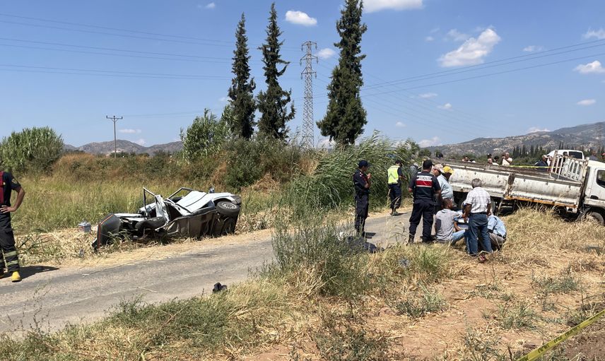 Otomobil ve Kamyonet Çarpıştı: 1 Ölü, 6 Yaralı Var!