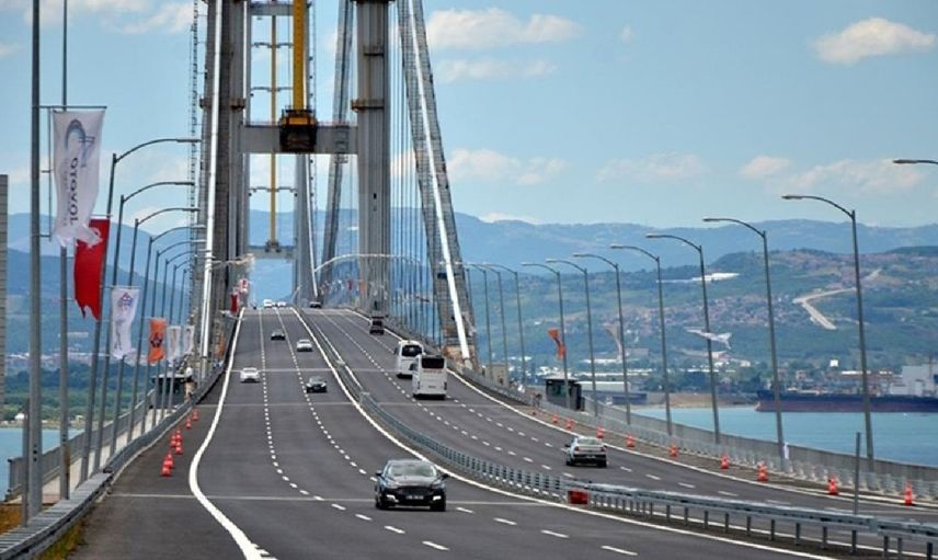 Otoyollar arefe günü ücretsiz mi? Ücretsiz yollar ve köprüler hangileri?