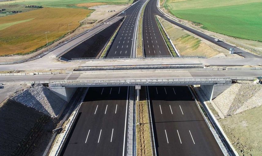 Otoyollardaki hız sınırı değişti mi? Yeni hız sınırı kaç oldu, 140 km mi oldu? 2022 yılı hız sınırları değiştirildi