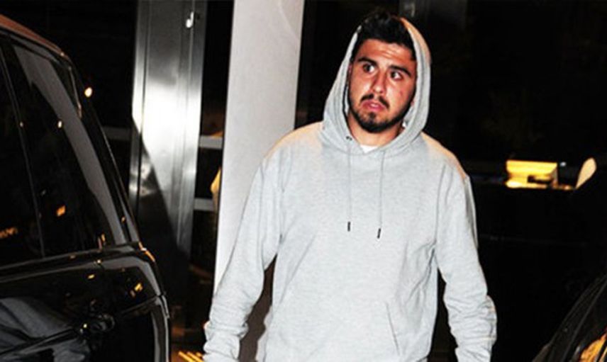 Ozan Tufan Sevgilisinden Valeye Vermek İçin Para İstedi