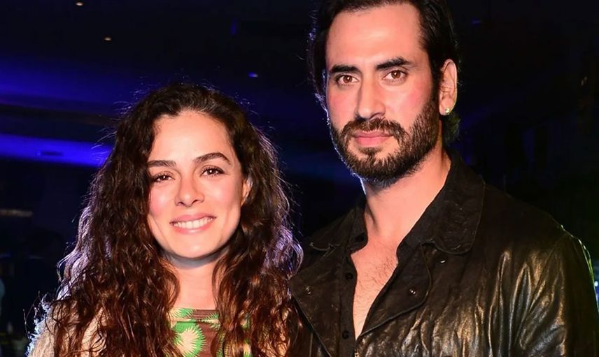 Özge Özpirinçci ile Burak Yamantürk O Haberi Ağlayarak Paylaştı!