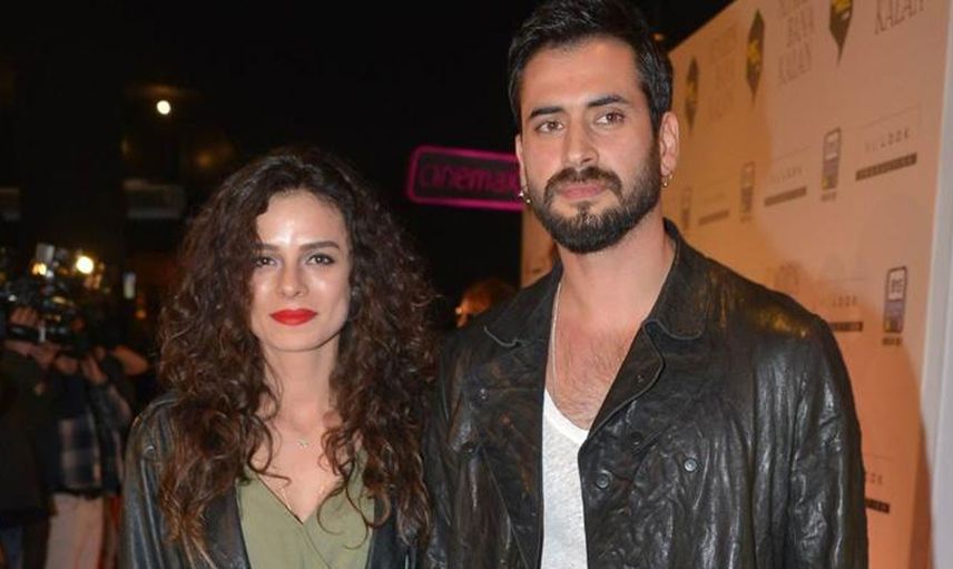 Özge Özpirinçci Yeni Baba Olan Eşi Burak Yamantürk’ün Doğum Gününü Yarı Çıplak Fotoğrafıyla Kutladı