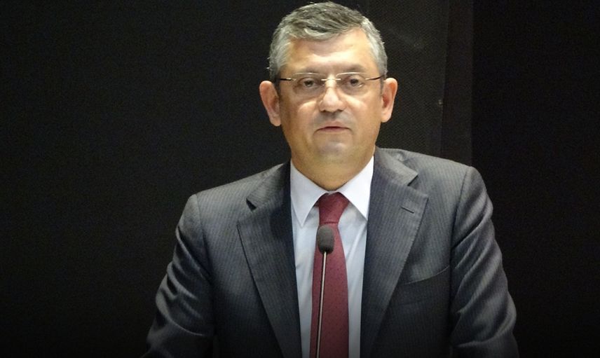 Özgür Özel Grup Başkanı Seçildi